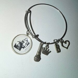 Beyonce Women's Silver and Grey Jewellery